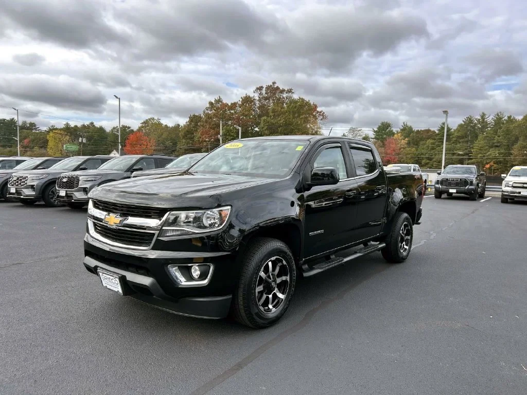 Used 2016 Black Chevrolet LT image 7