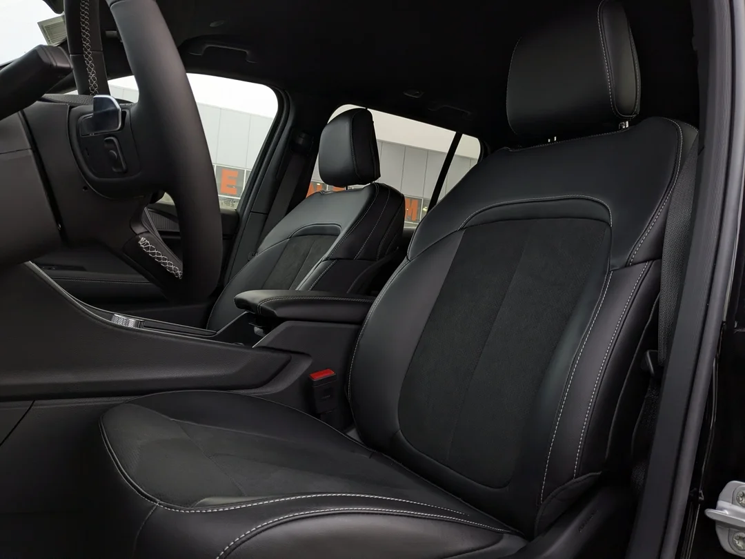 New 2025 Black Jeep Altitude - - 4x4 - Power Sunroof - Power Liftgate - Wireless Charging - 20 Black Wheels & More! image 14