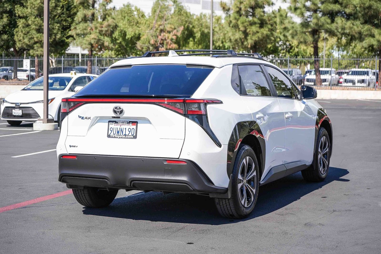Certified Used 2025 Pearl Toyota XLE image 7
