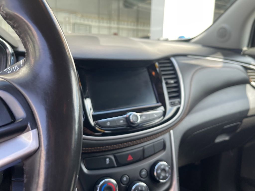 Used 2022 Silver Ice Metallic Chevrolet LT image 14