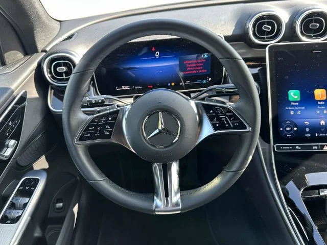 Used 2025 Polar White Mercedes-Benz GLC 300 image 19