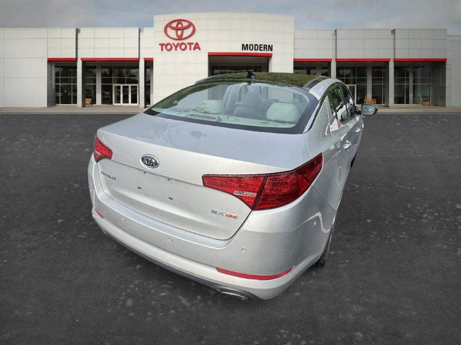 Used 2011 Bright Silver Kia EX image 25