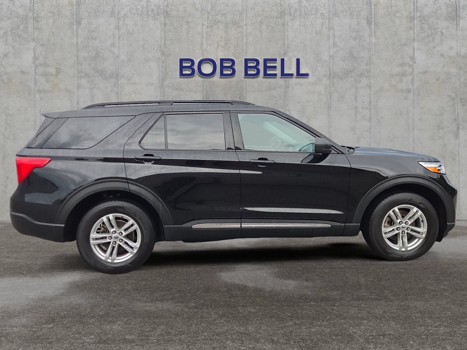 Certified Used 2022 Black Metallic Ford XLT image 6