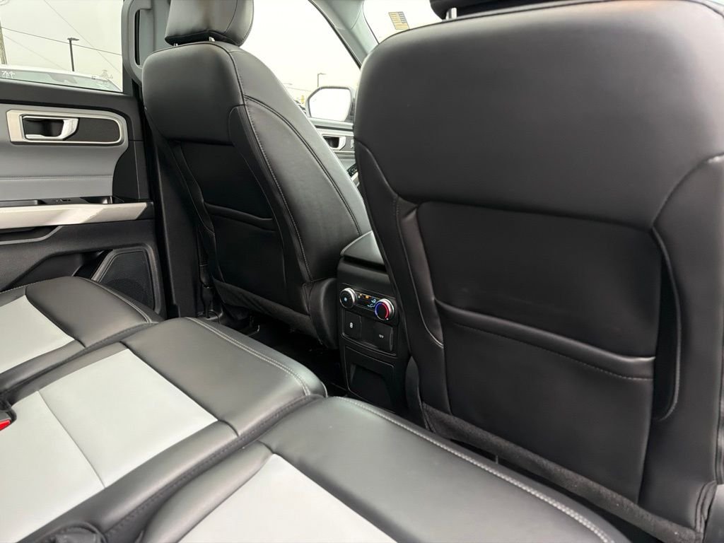 Certified Used 2022 Black Metallic Ford XLT image 21