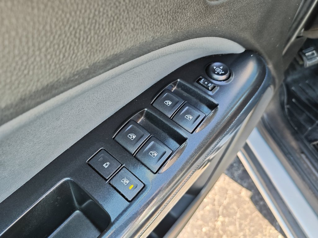 Used 2016 Silver Chevrolet Z71 image 11