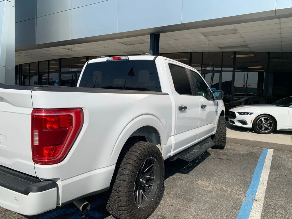Used 2023 White Ford XLT image 16