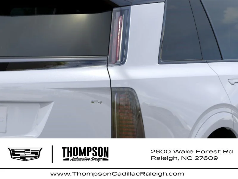 New 2027 Vibrant White Tricoat Cadillac Platinum image 11