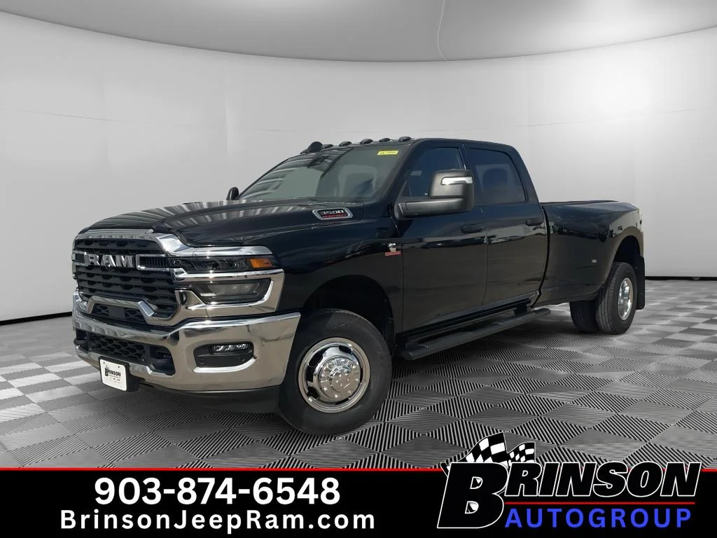 New 2026 Diamond Black Crystal Pearl-Coat Exterior Paint RAM Tradesman image 1