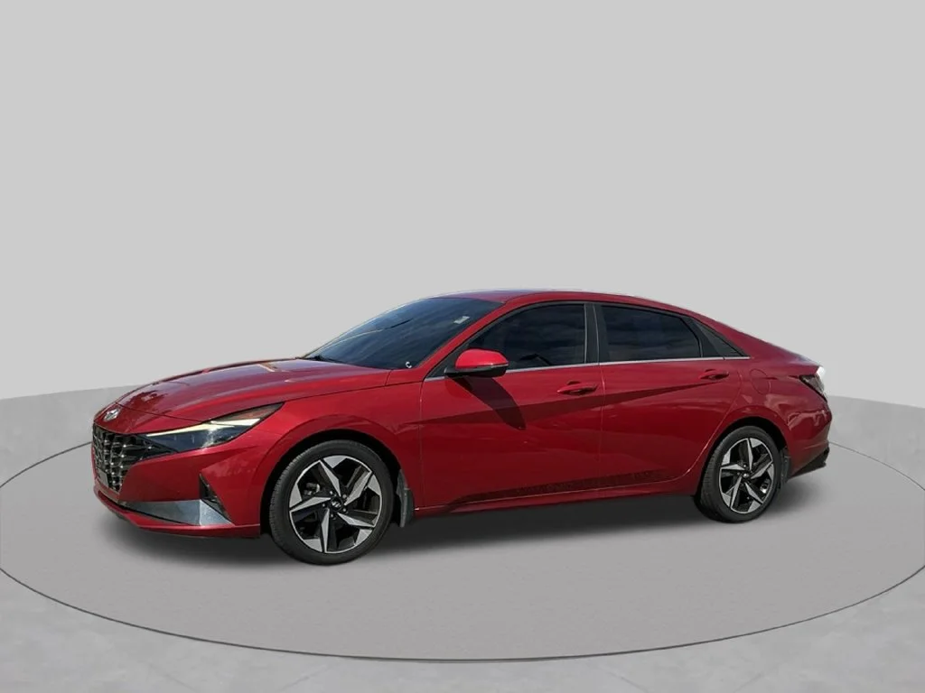 Used 2022 Red Hyundai Limited image 2