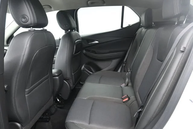 Used 2020 SUMMIT WHITE Buick Preferred image 21