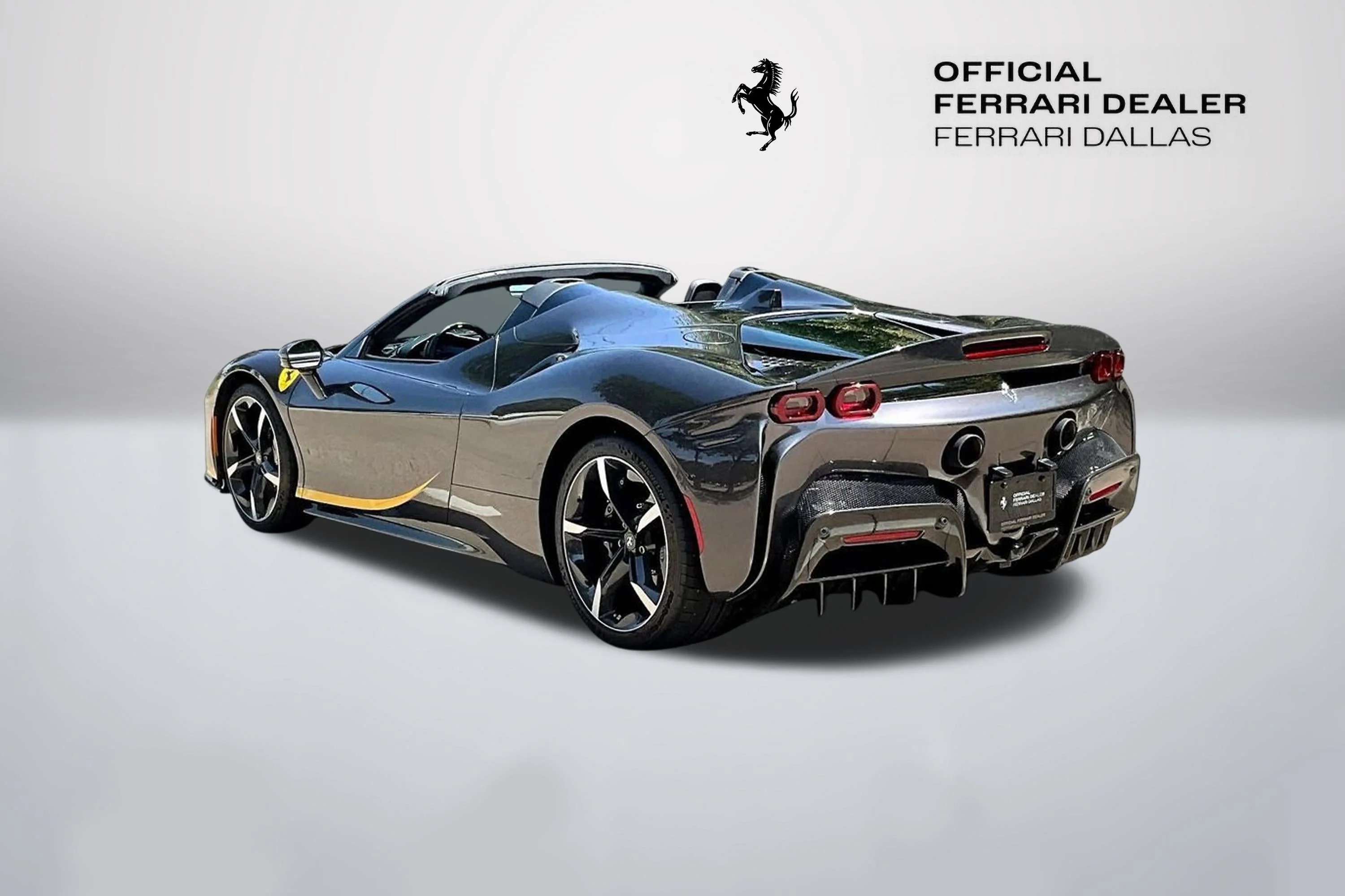 Used 2022 Extra Sample Ferrari  image 5