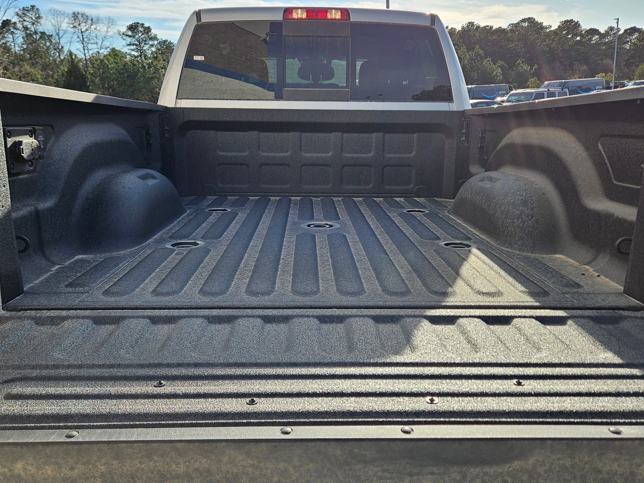 New 2026 Silver Zynith RAM Tradesman image 25