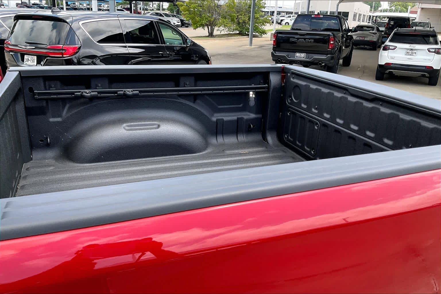 New 2026 Molten Red Pearl-Coat Exterior Paint RAM Laramie image 16