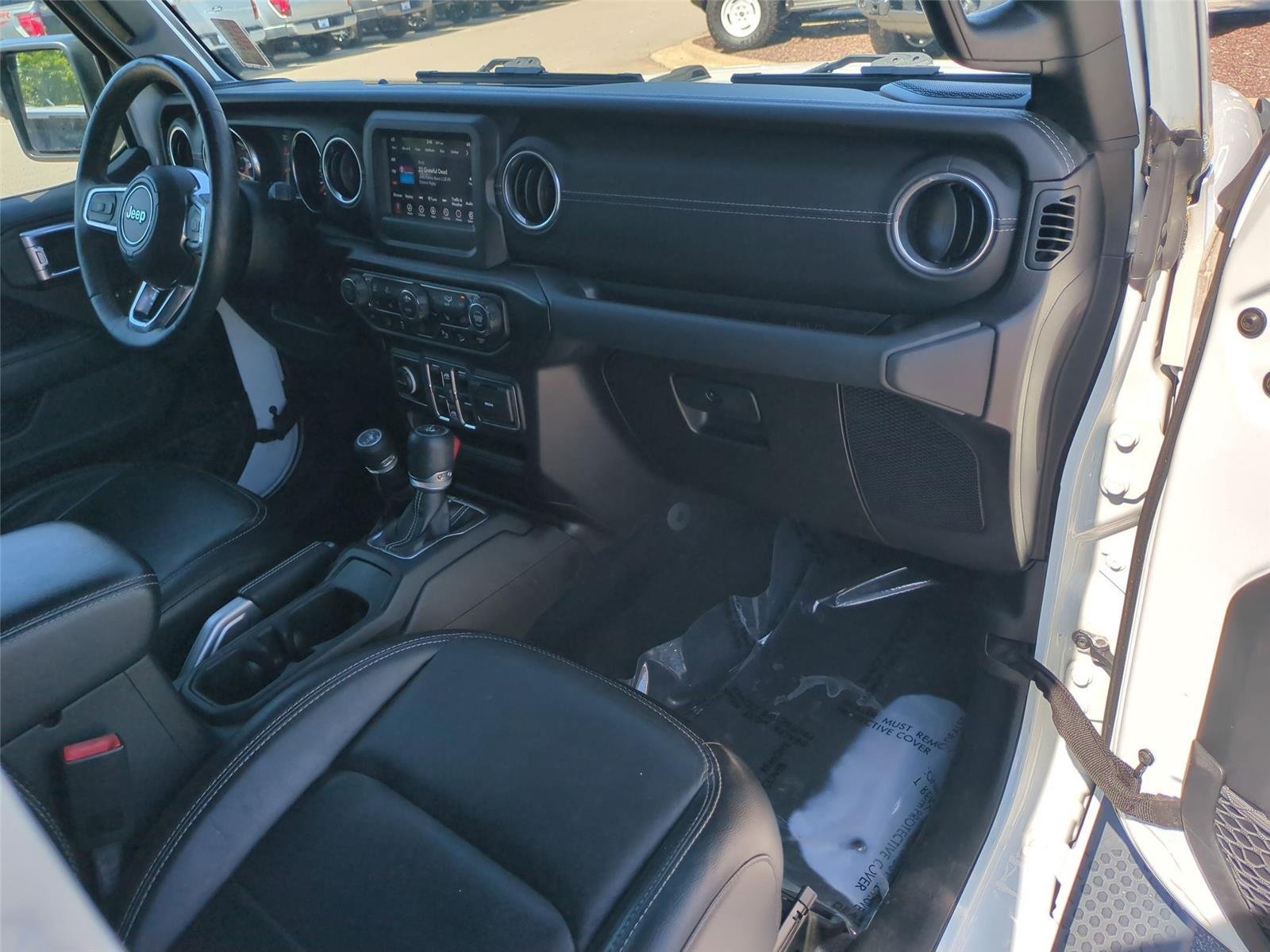 Used 2019 Bright White Clearcoat Jeep Sahara image 37