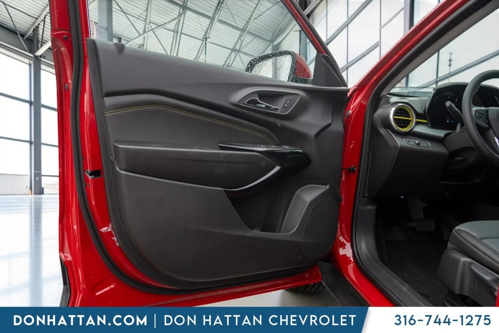 2026 Chevrolet Trax LT - Photo 14