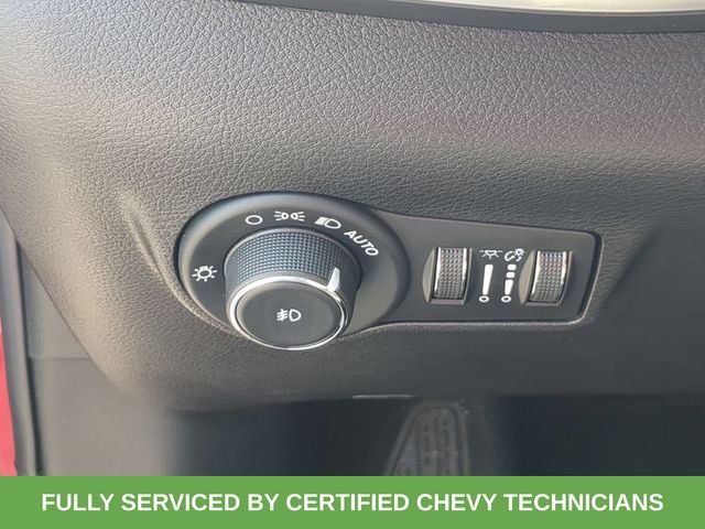 Used 2024 Red Jeep Latitude image 27