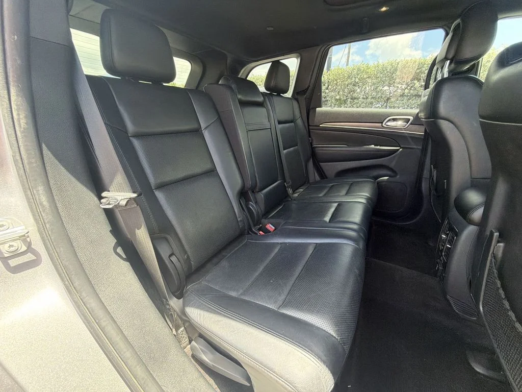 Used 2018 Billet Silver Metallic Jeep Limited image 34