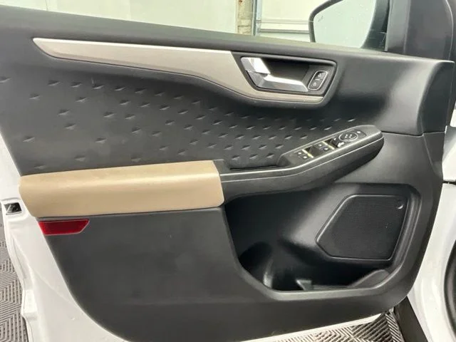Used 2020 White Ford SE Sport image 15