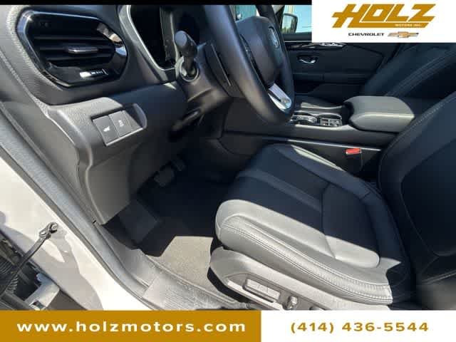 Used 2025 White Honda Touring image 35