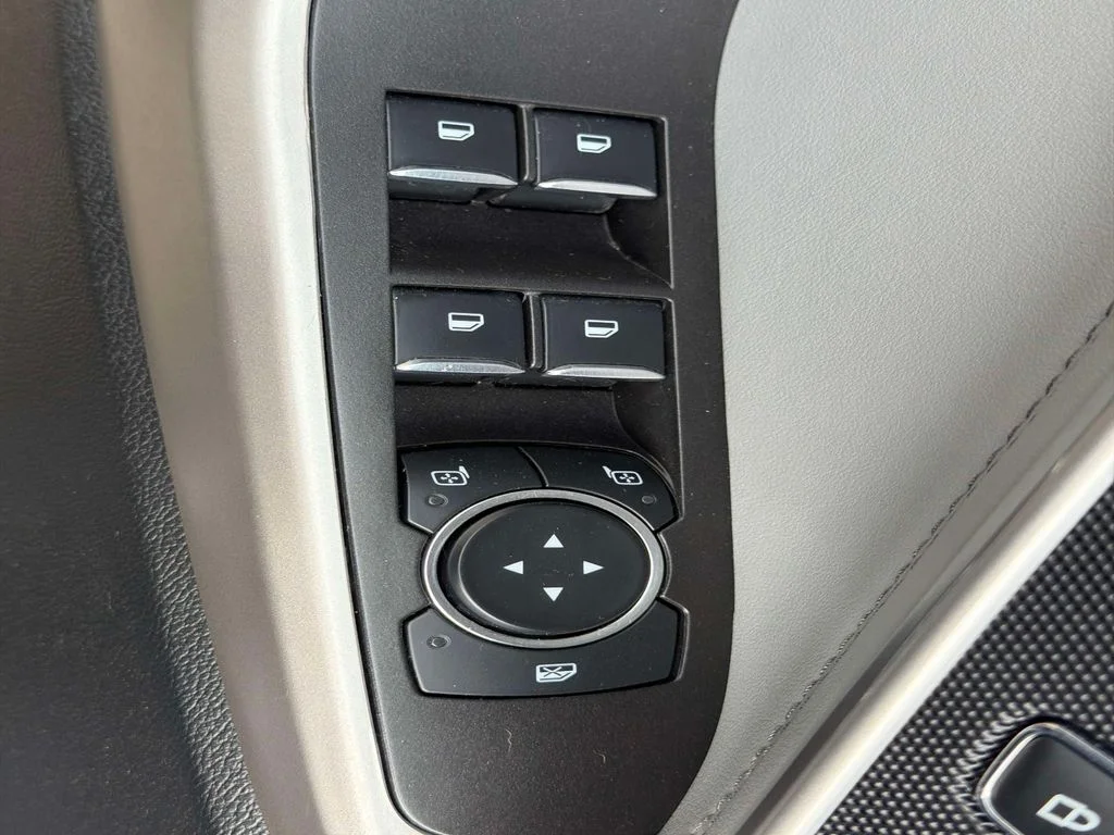 Used 2023 Silver Ford XLT image 21