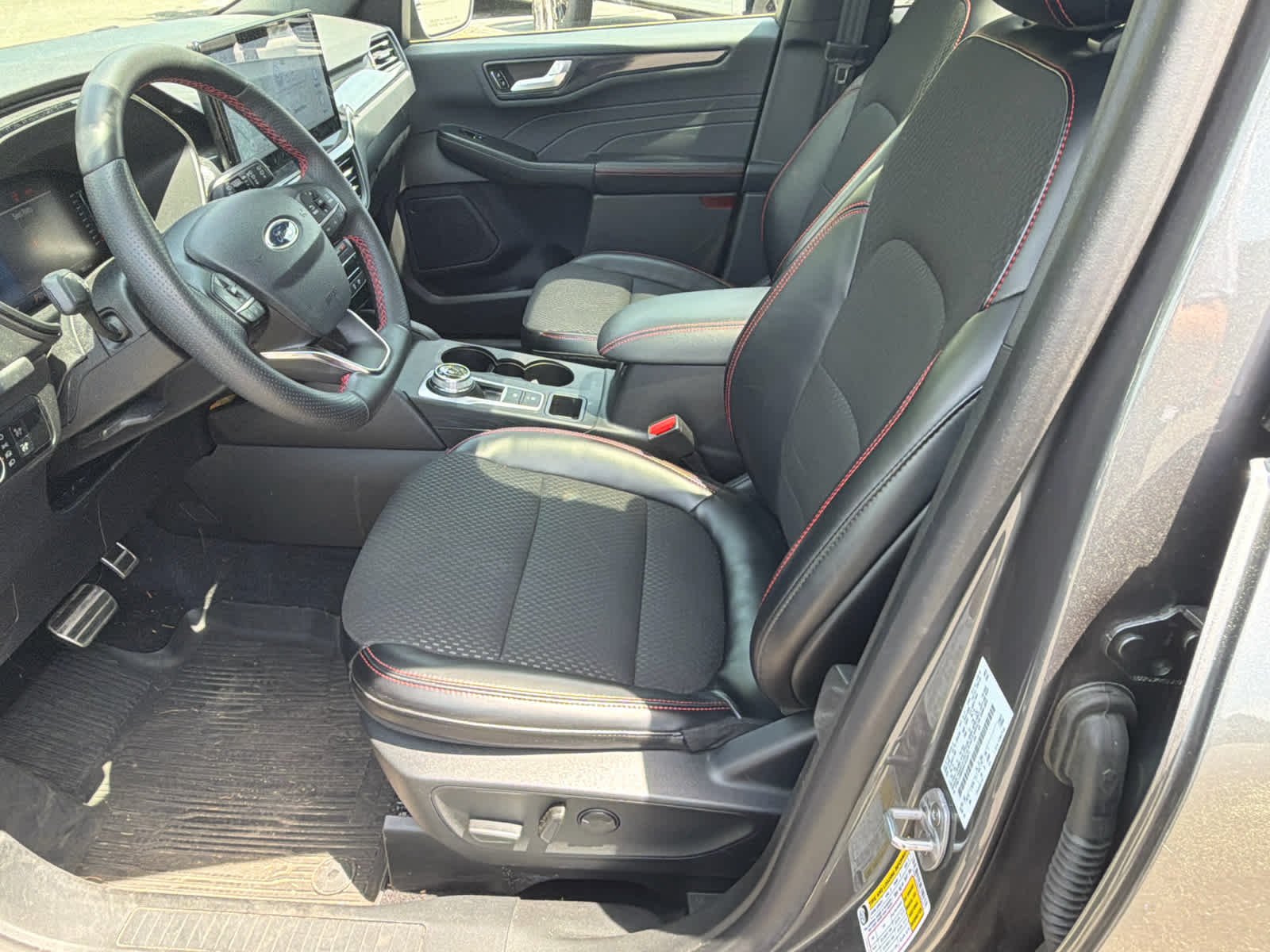 Used 2024 Carbonized Gray Metallic Ford ST-Line image 12