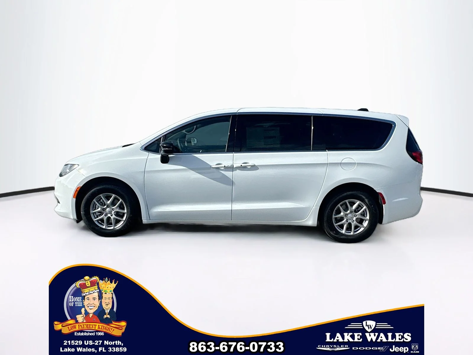 New 2026 Bright White Clear-Coat Exterior Paint Chrysler  image 3