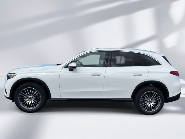 New 2027 Polar White Mercedes-Benz GLC 300 image 3