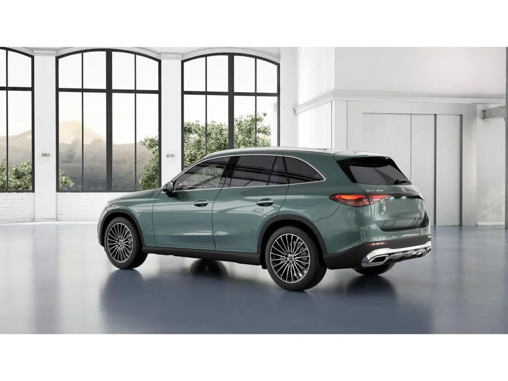 New 2027 Silver Mercedes-Benz GLC 300 image 30