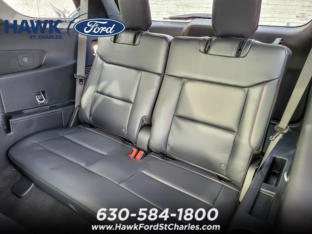 New 2027 Agate Black Metallic Ford 4DR 4WD ST-LINE image 10