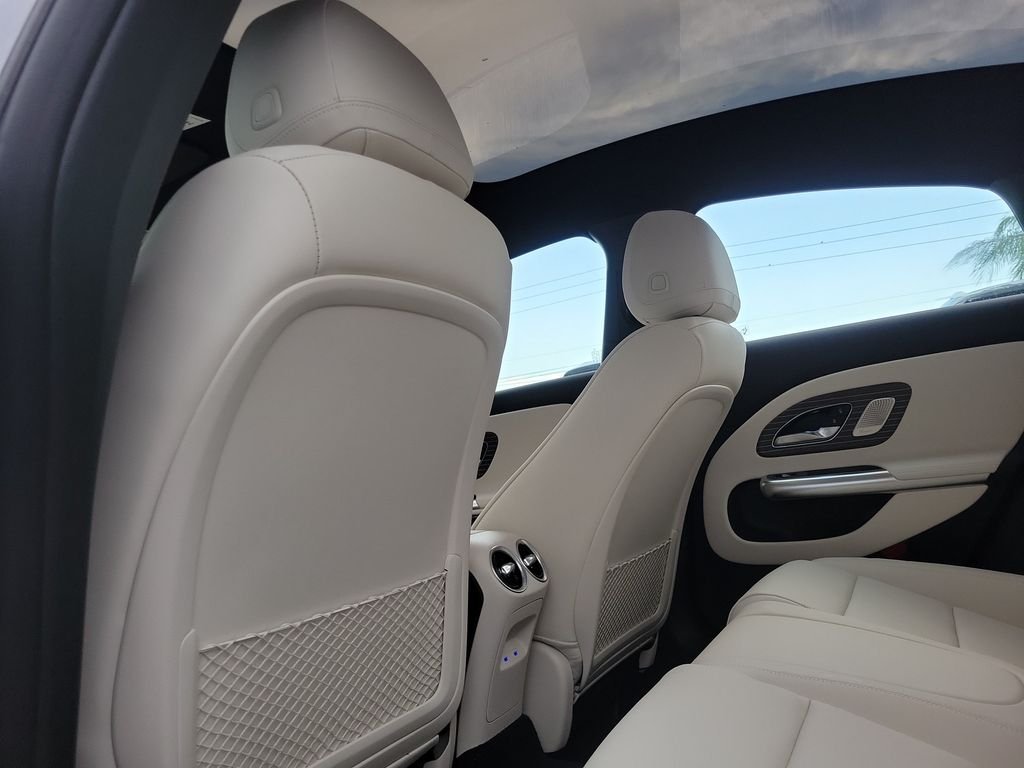 New 2027 Polar White Mercedes-Benz CLA 220 image 11