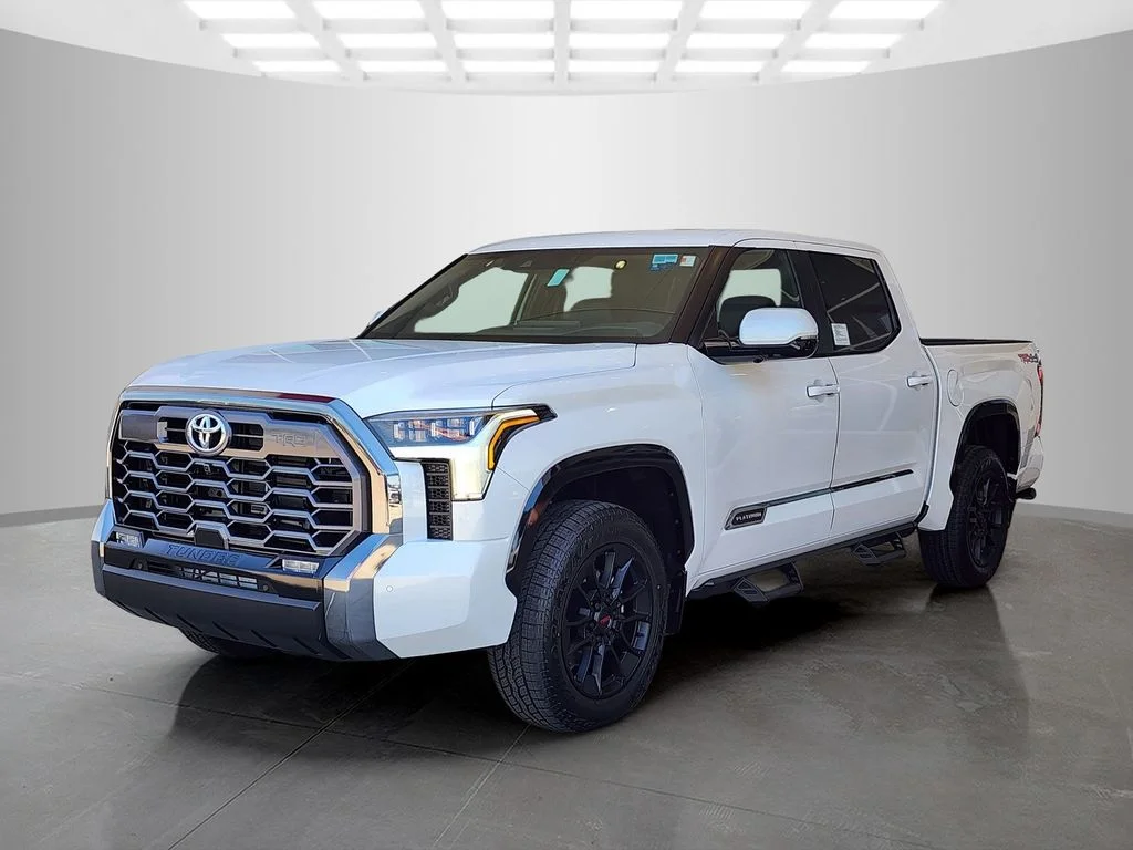 New 2026 Wind Chill Pearl <sup>1</sup> Toyota  Platinum image 6