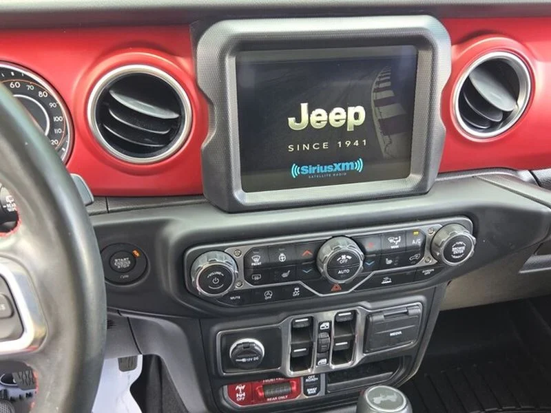 Used 2023 Bright White Clearcoat Jeep Rubicon image 19