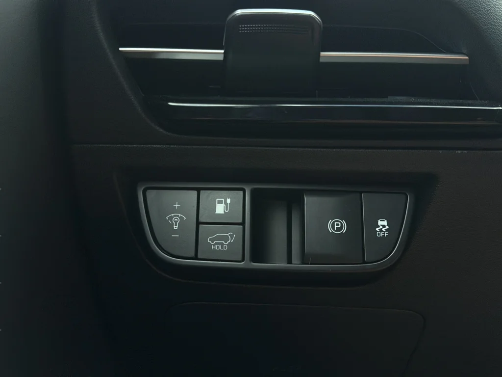 Used 2023 Green Kia GT-Line image 16