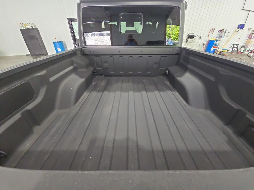 Used 2025 Black Jeep Rubicon image 30