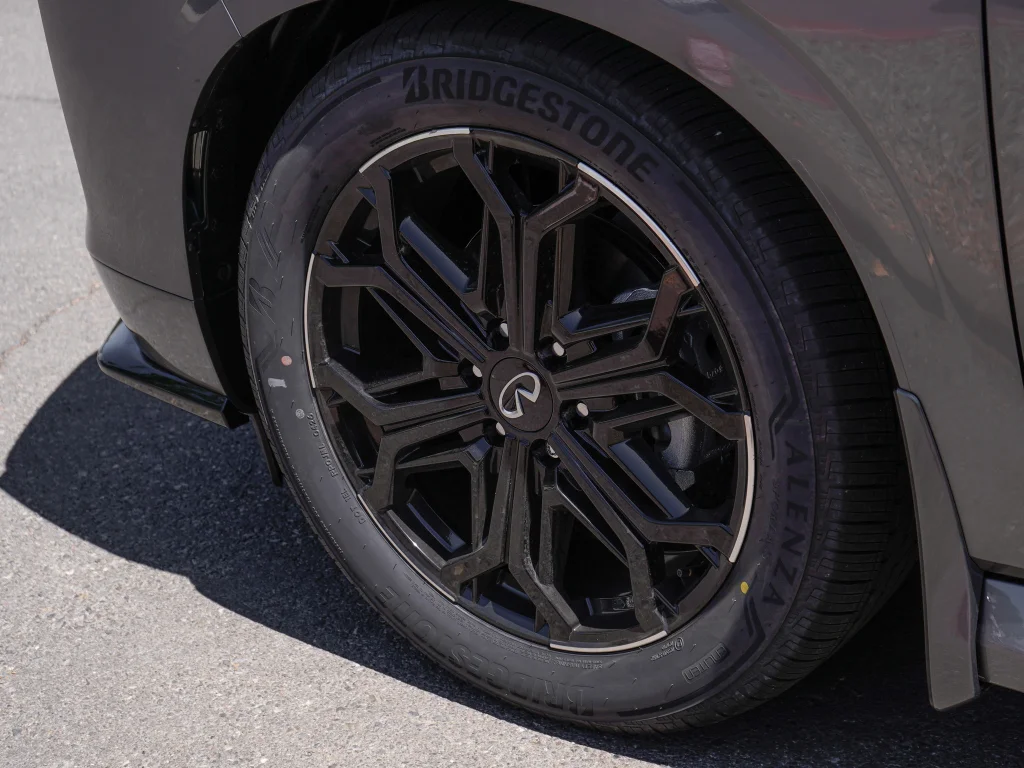 New 2026 DYNAMIC METAL INFINITI Sport 4WD image 5