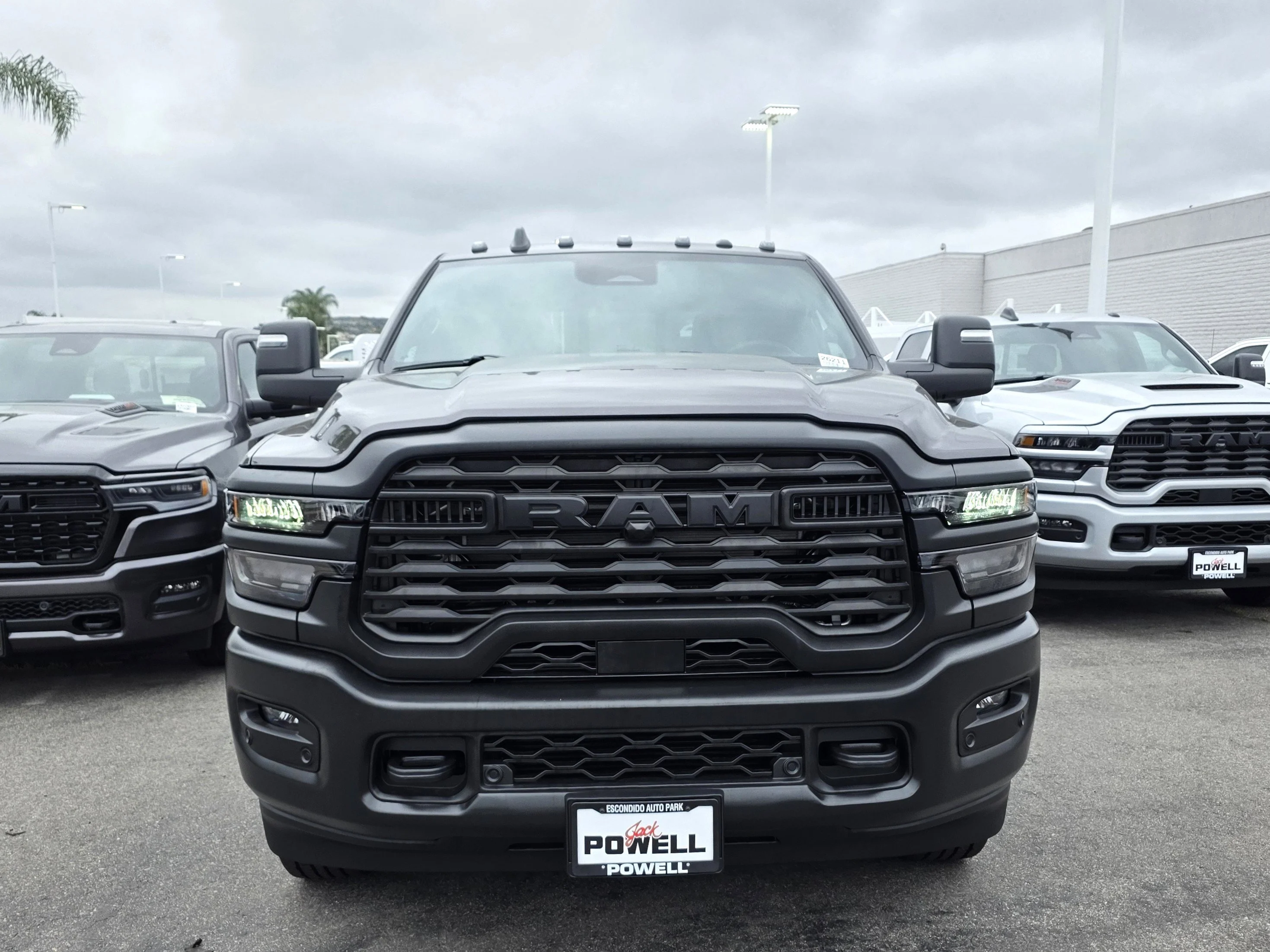 New 2026 Crystal Metallic RAM Tradesman image 4