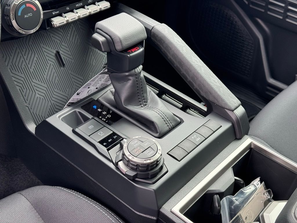 2025 Toyota Tacoma TRD Off Road - Photo 14