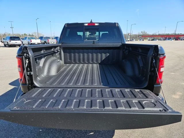 New 2026 Diamond Black Crystal Pearl-Coat Exterior Paint RAM Big Horn/Lone Star image 23