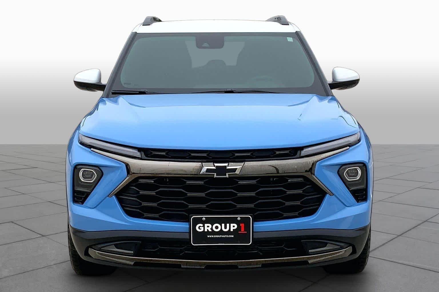 Used 2024 Fountain Blue Chevrolet ACTIV image 4