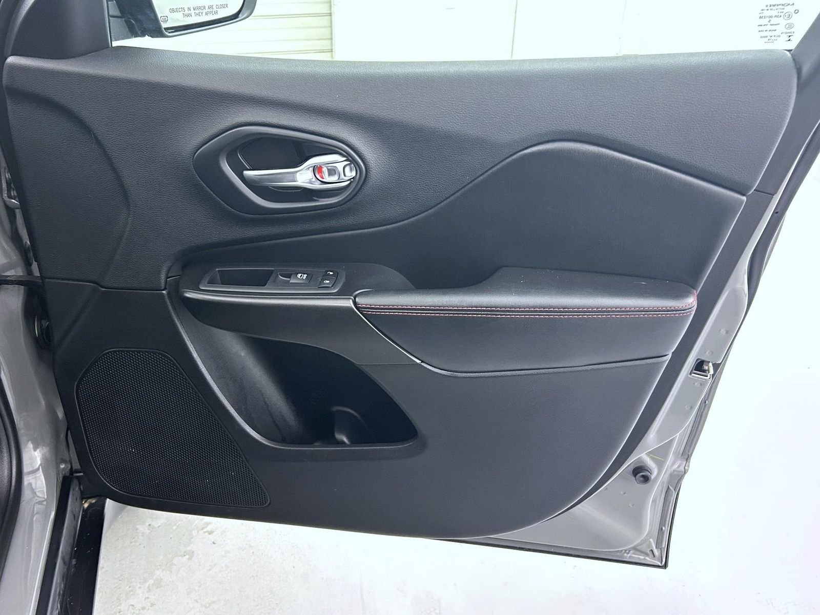 Used 2019 Gray Jeep Trailhawk image 16