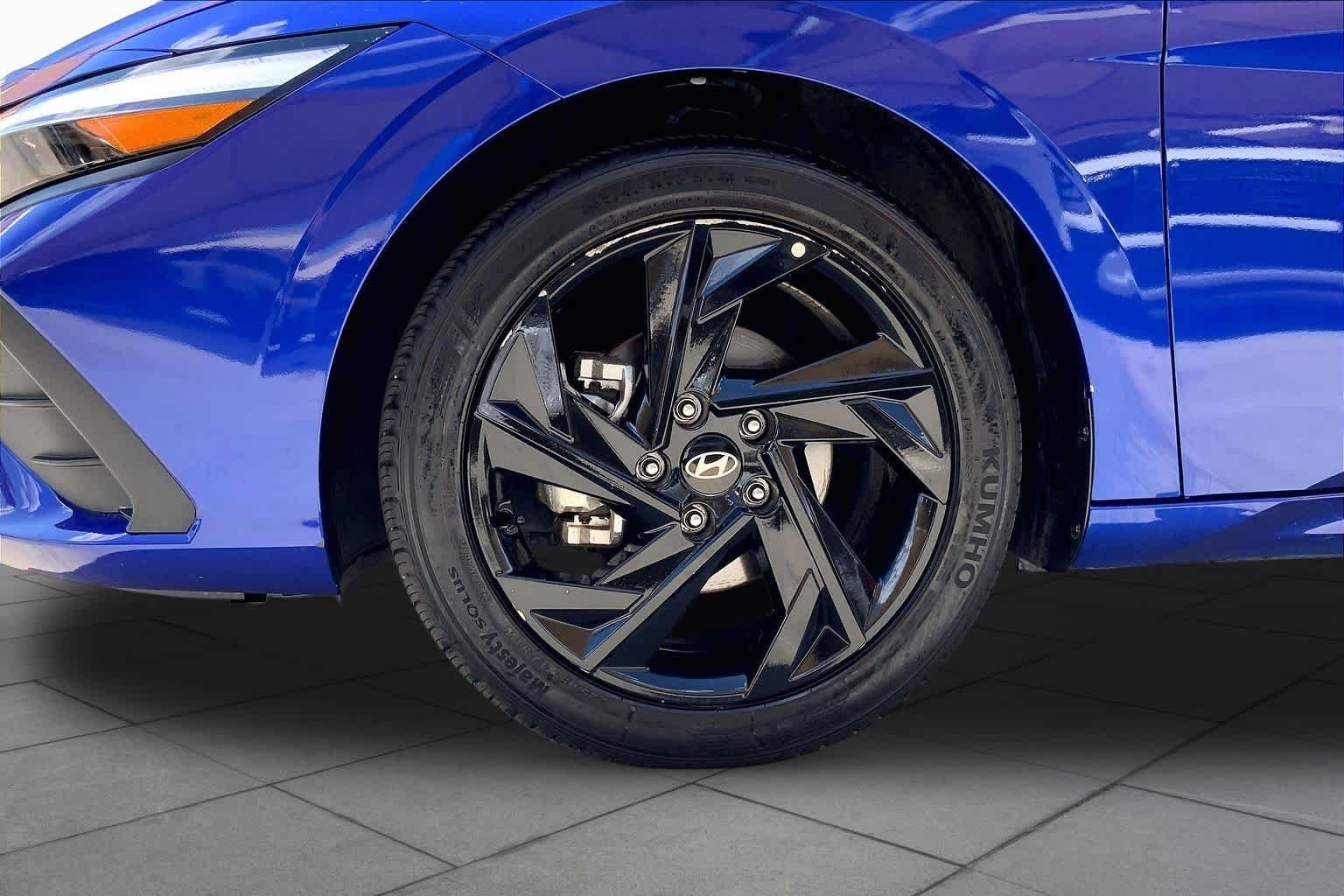Used 2026 Intense Blue Hyundai SEL Sport image 10