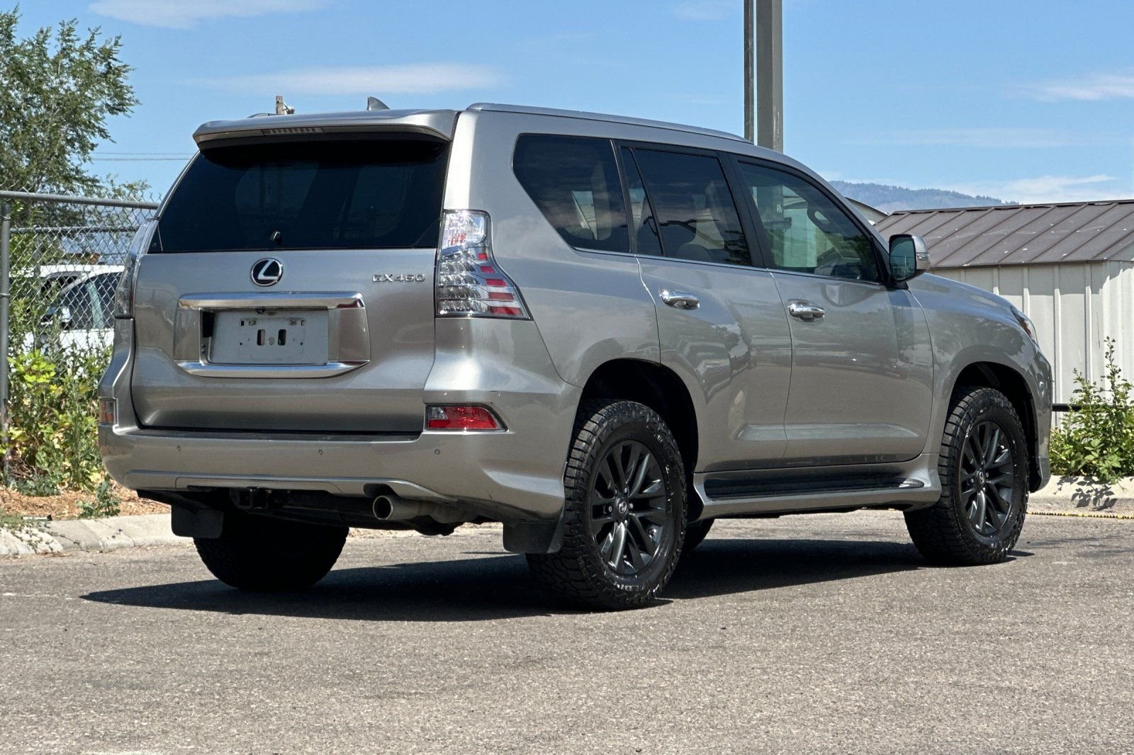 Used 2022 Silver Lexus 460 image 4