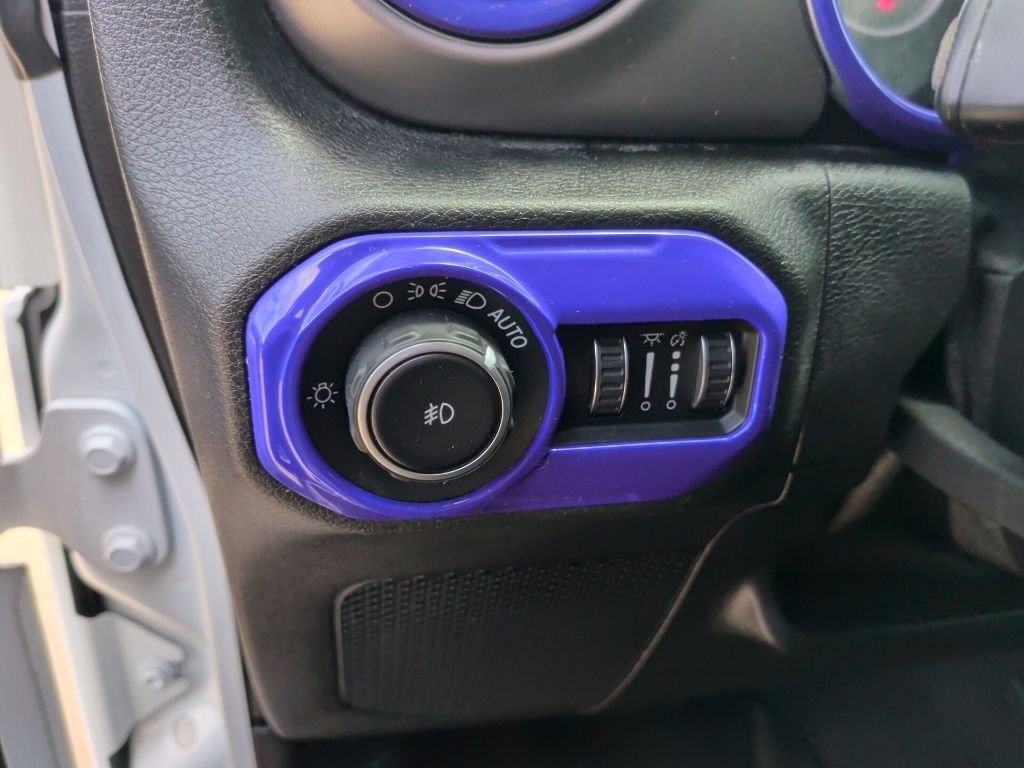Used 2020 White Jeep Unlimited Sport S image 16