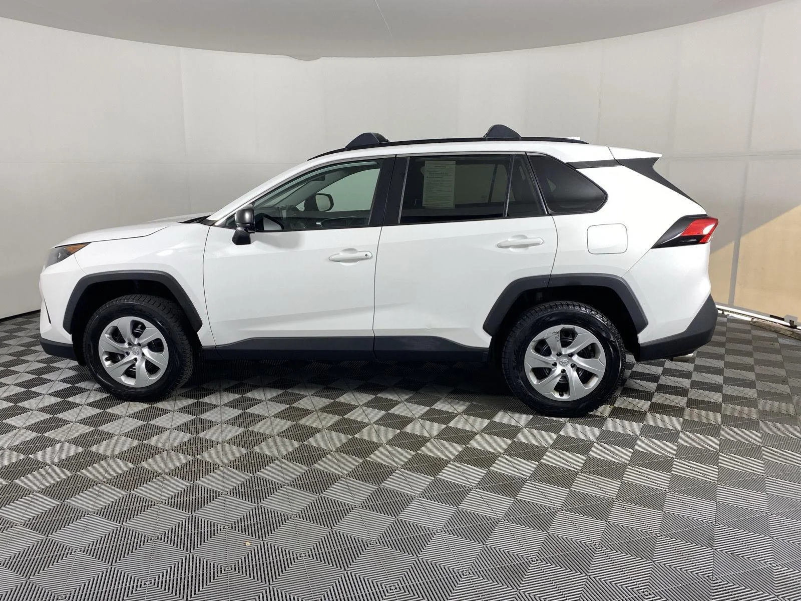Used 2021 Super White Toyota LE image 4