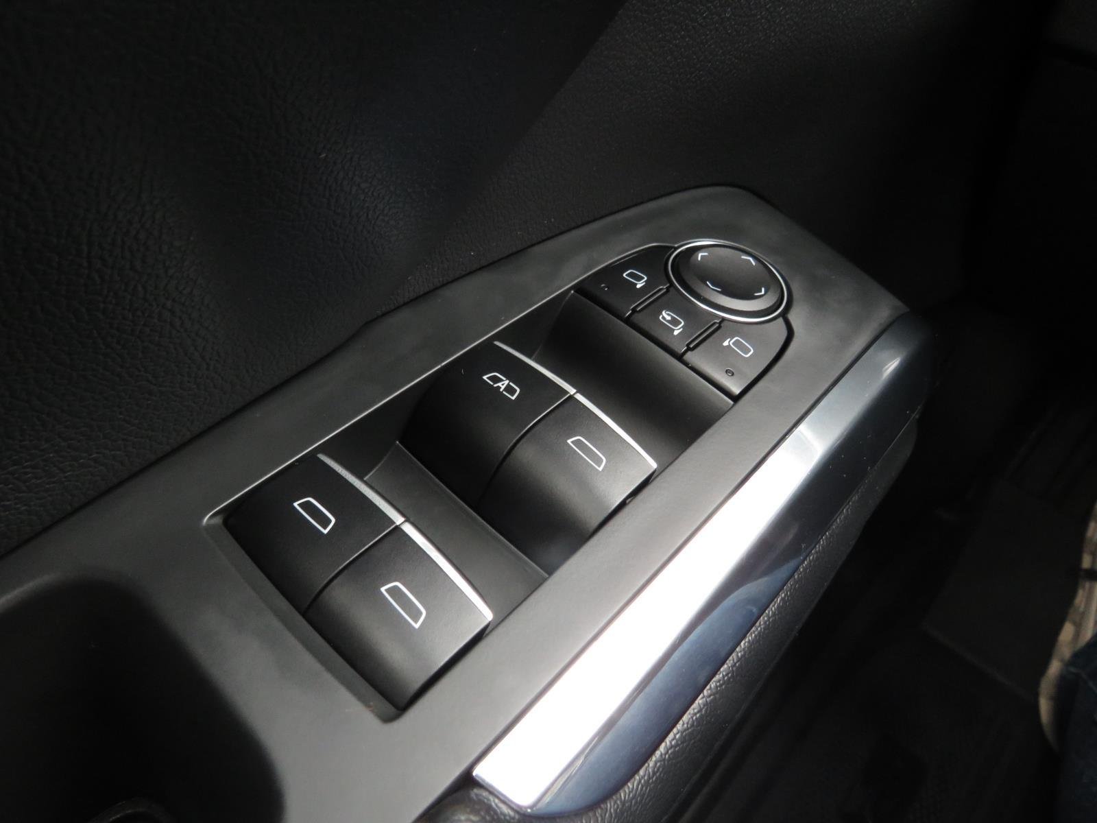 Used 2025 Black Metallic Chevrolet RS image 33