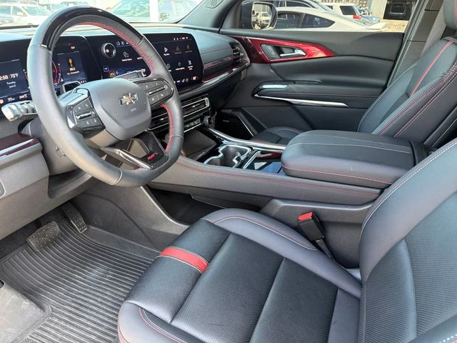 Used 2025 Gray Chevrolet RS image 17