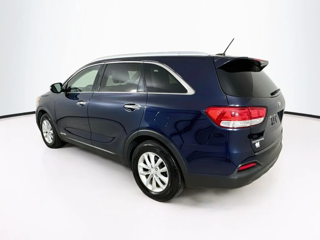 Used 2017 Blue Kia LX image 5