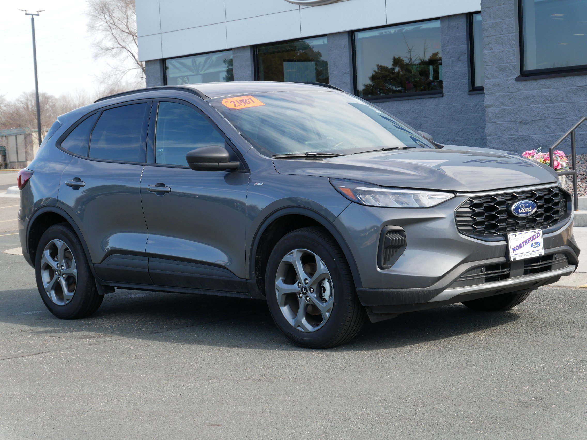 Used 2025 Ford Escape ST-Line with VIN 1FMCU9MN7SUA84806 for sale in Northfield, Minnesota