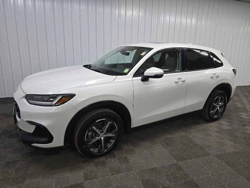 Used 2024 White Honda EX-L image 6
