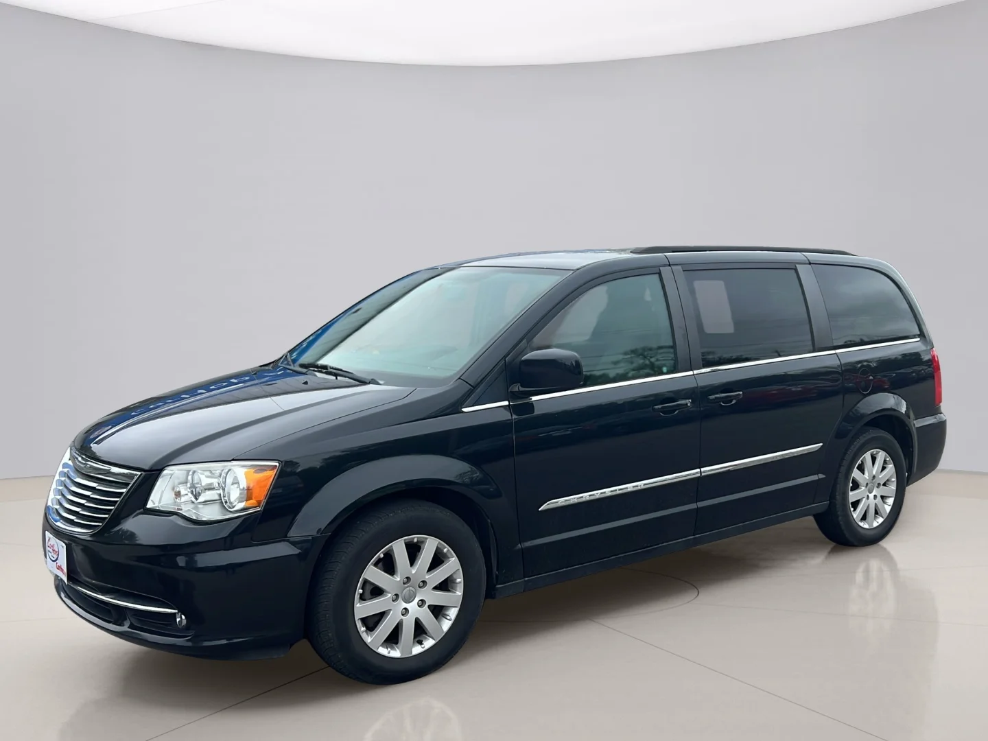 Used 2015 Black Chrysler TOURING image 2